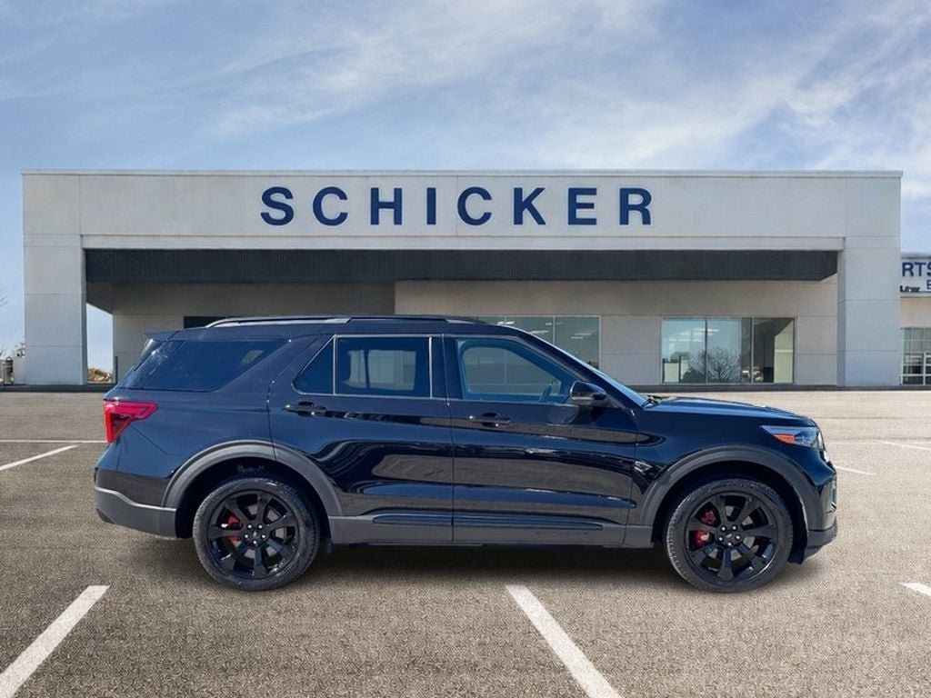 Used 2024 Ford Explorer ST w/ Equipment Group 401A AWD/4WD image 2