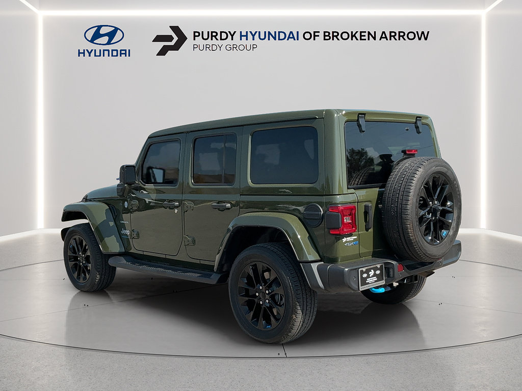 Used 2023 Jeep Wrangler Unlimited Sahara w/ Cold Weather Group AWD/4WD image 5