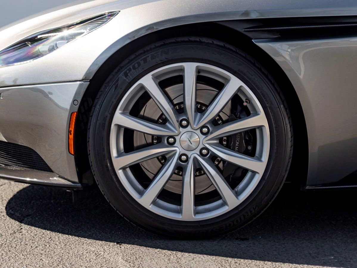 Used 2019 Aston Martin DB11 Volante image 5