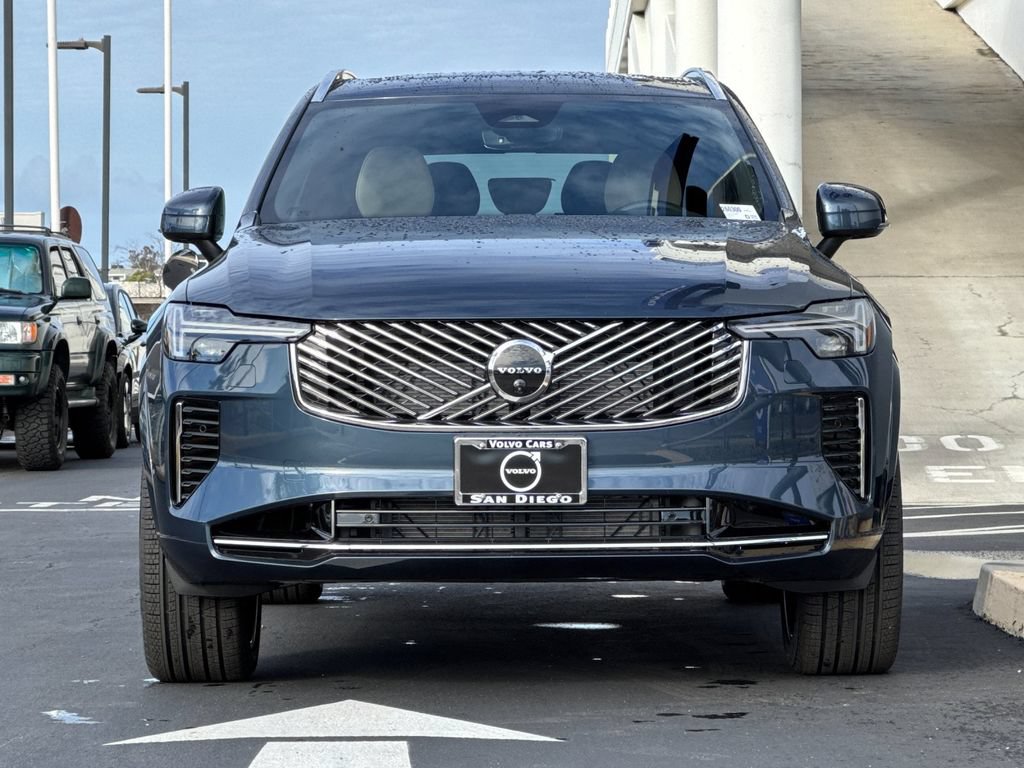 New 2026 Volvo XC90 B6 Plus w/ Protection Package Premier AWD/4WD image 8