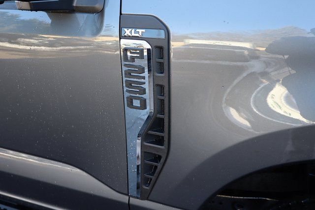 New 2026 Ford F250 XLT w/ FX4 Off-Road Package AWD/4WD image 19