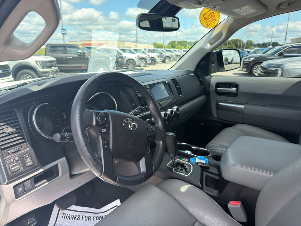 Used 2021 Toyota Sequoia Limited w/ Safety & Convenience Package AWD/4WD image 8