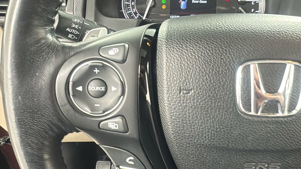 Used 2016 Honda Pilot Touring image 24