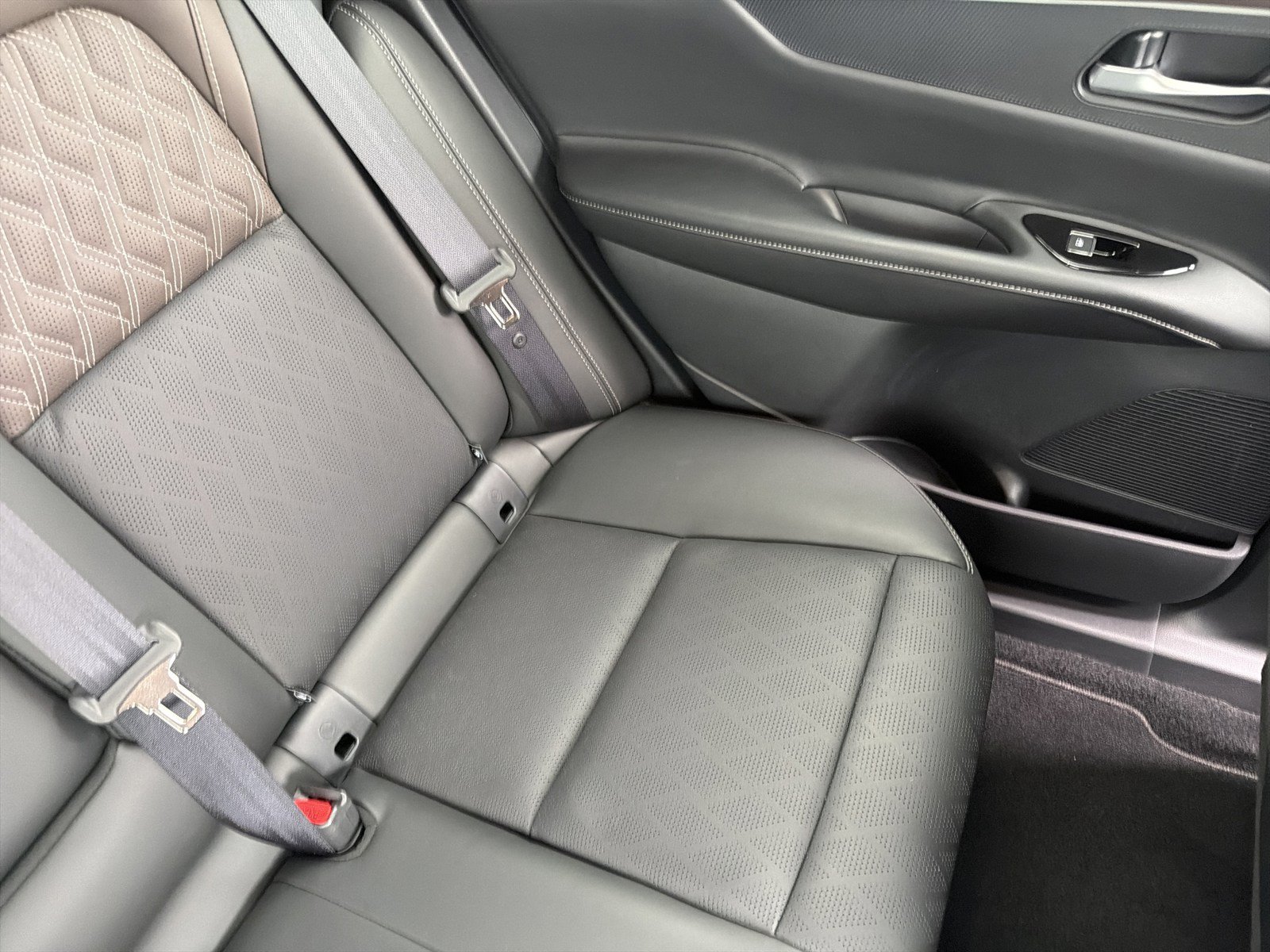 Used 2025 Nissan Murano Platinum w/ Cargo Package AWD/4WD image 14