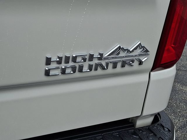 Used 2020 Chevrolet Silverado 1500 High Country w/ Technology Package AWD/4WD image 33