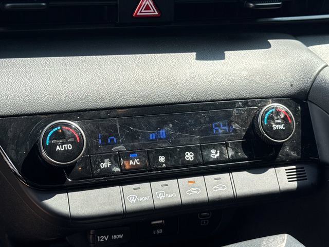 Used 2025 Hyundai Elantra Sport FWD image 21