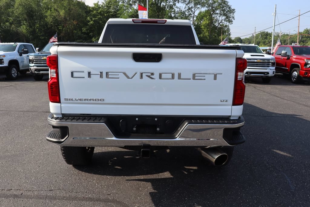 Used 2023 Chevrolet Silverado 3500 LT AWD/4WD image 24