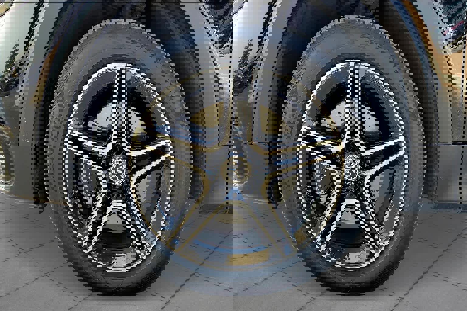 Certified 2024 Mercedes-Benz GLB 250 image 9