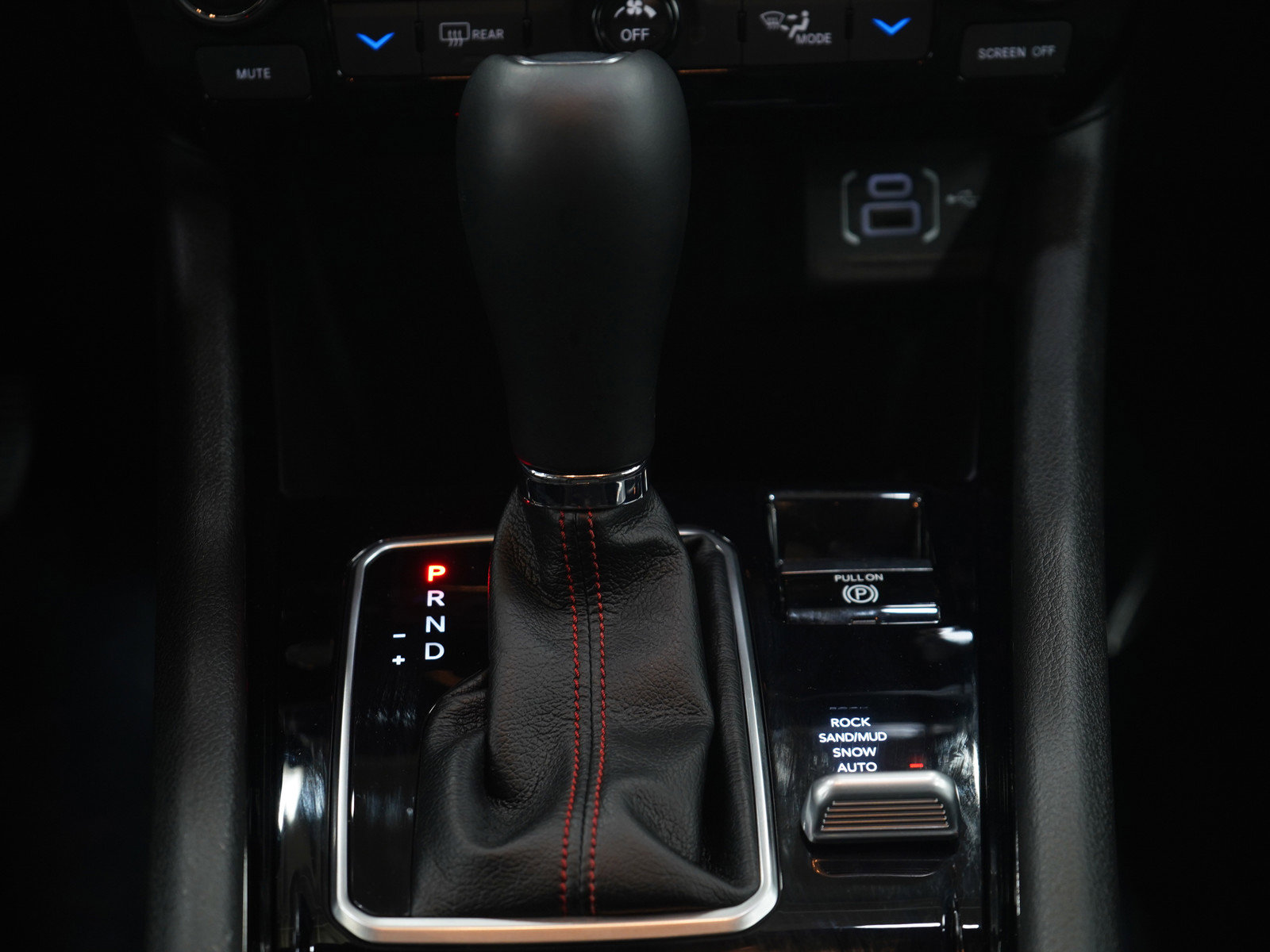 Used 2025 Jeep Compass Trailhawk image 19