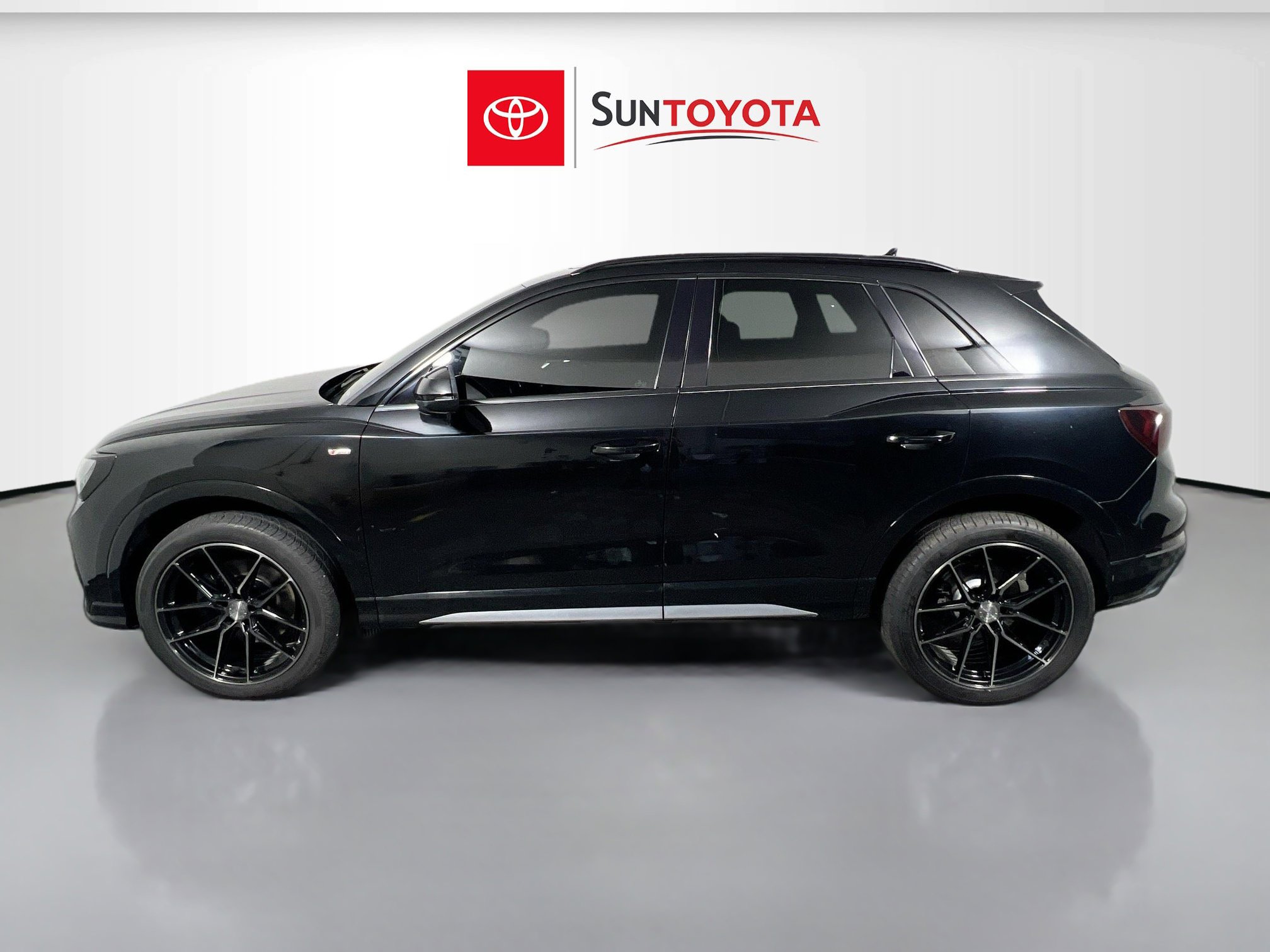 Used 2020 Audi Q3 2.0T Premium w/ Convenience Package image 7