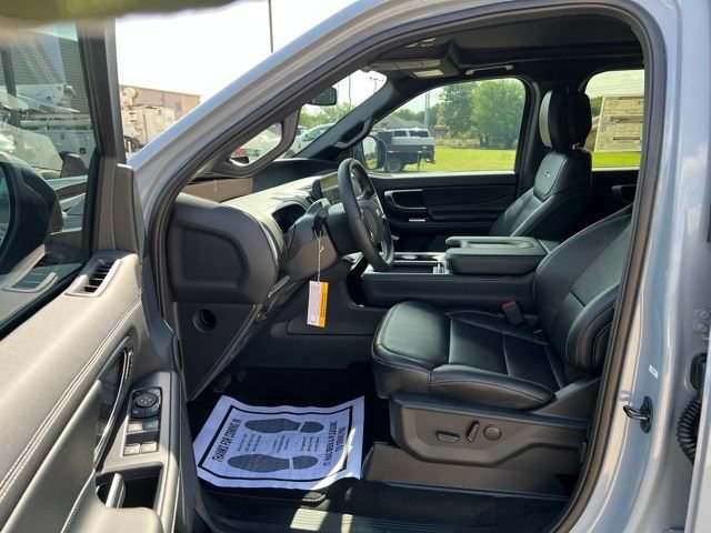 New 2027 Ford Expedition Platinum w/ Stealth Appearance Package AWD/4WD image 10