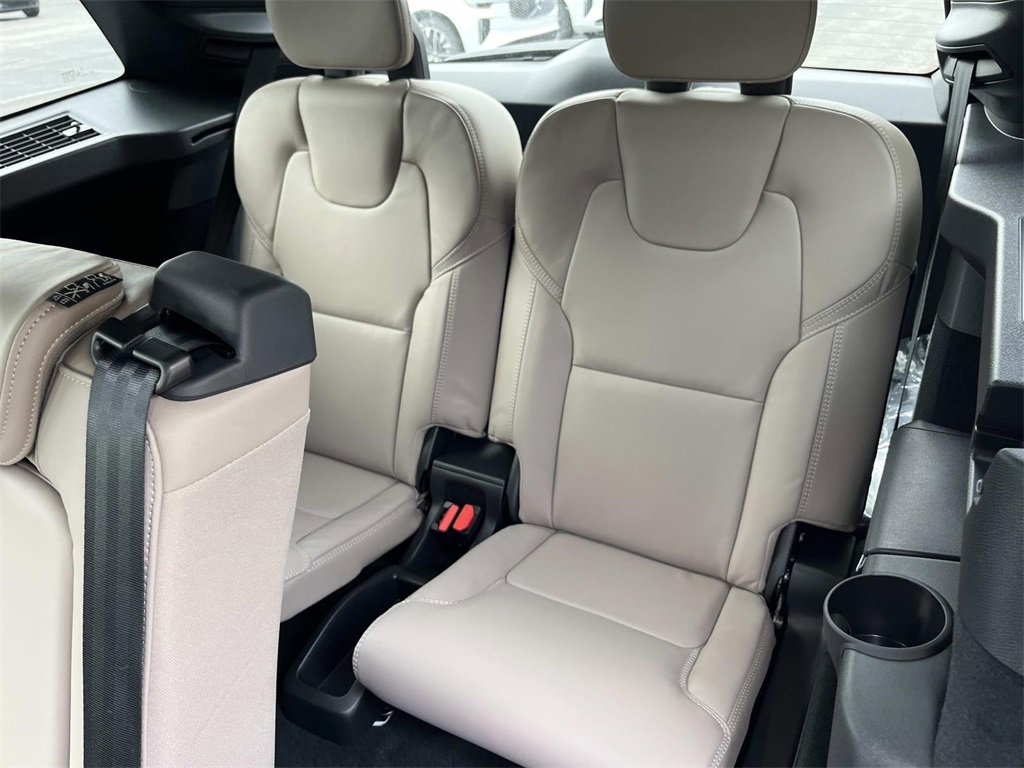 New 2026 Volvo XC90 B6 Ultra image 19