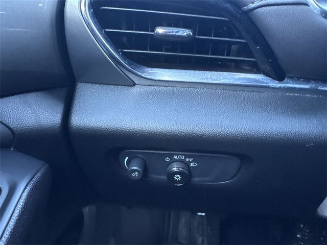 Certified 2023 Chevrolet Traverse LT image 17