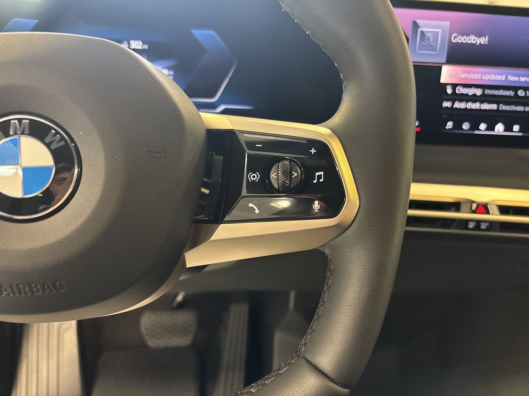 New 2026 BMW iX xDrive60 w/ Premium Package image 30
