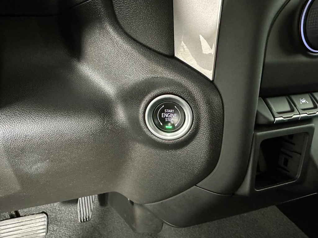 Used 2022 Chevrolet Silverado 1500 Custom image 15