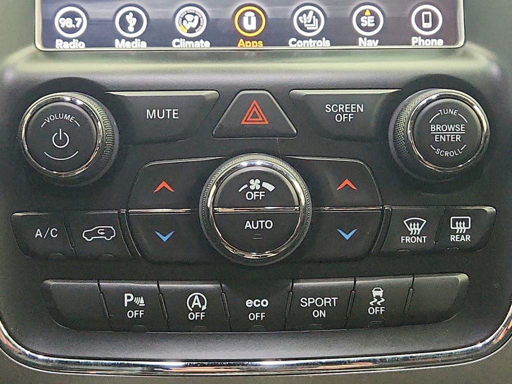 Used 2018 Jeep Grand Cherokee Trailhawk AWD/4WD image 18