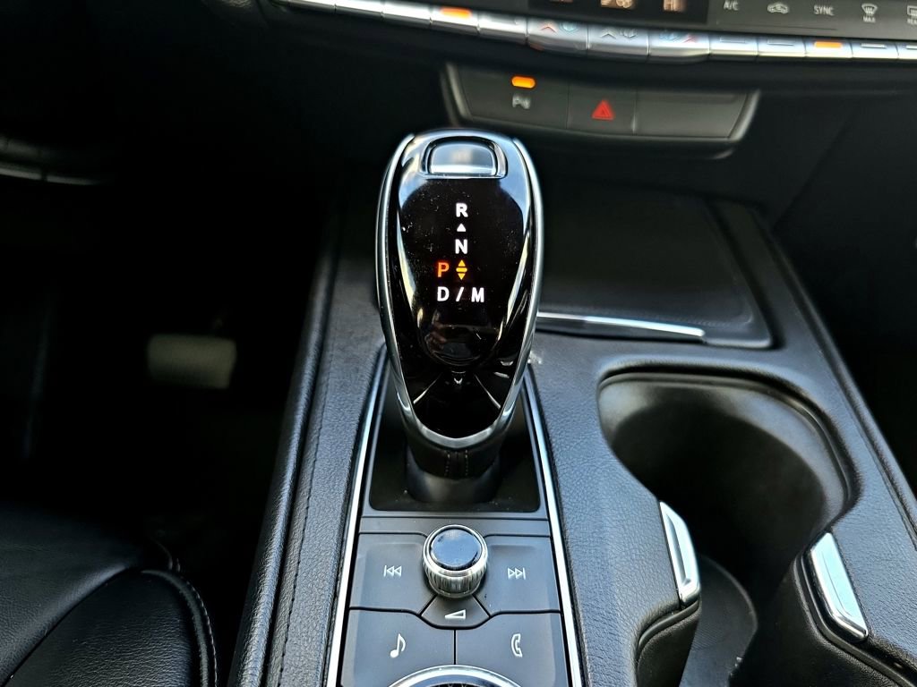 Used 2022 Cadillac XT4 Premium Luxury w/ Safety Alert Package image 5