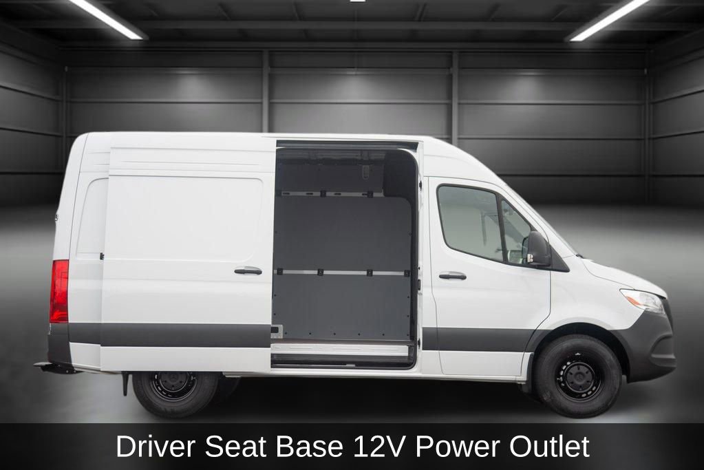 Used 2025 Mercedes-Benz Sprinter 2500 image 8