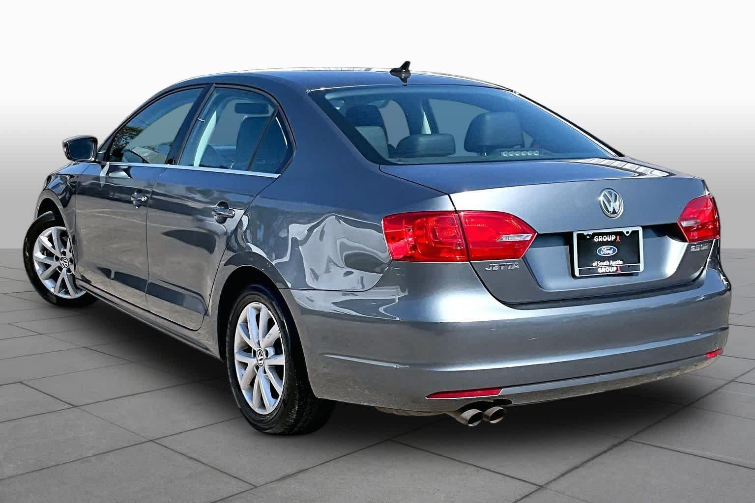Used 2013 Volkswagen Jetta SE FWD image 6