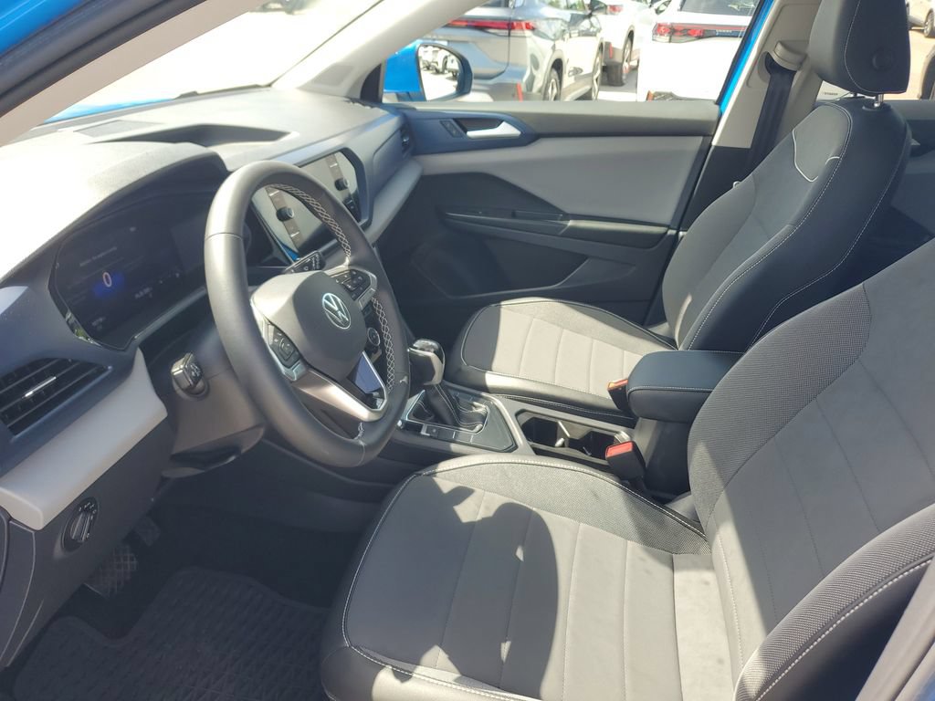 Certified 2023 Volkswagen Taos SE w/ Black Wheel Package FWD image 23