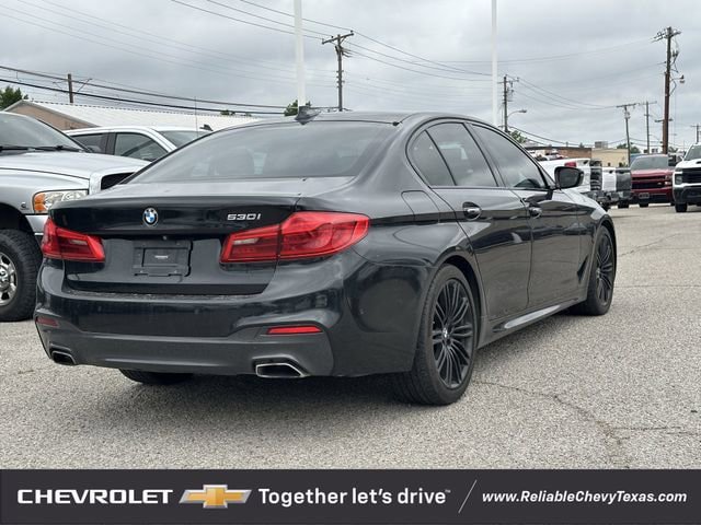 Used 2018 BMW 530i w/ M Sport Package RWD image 3