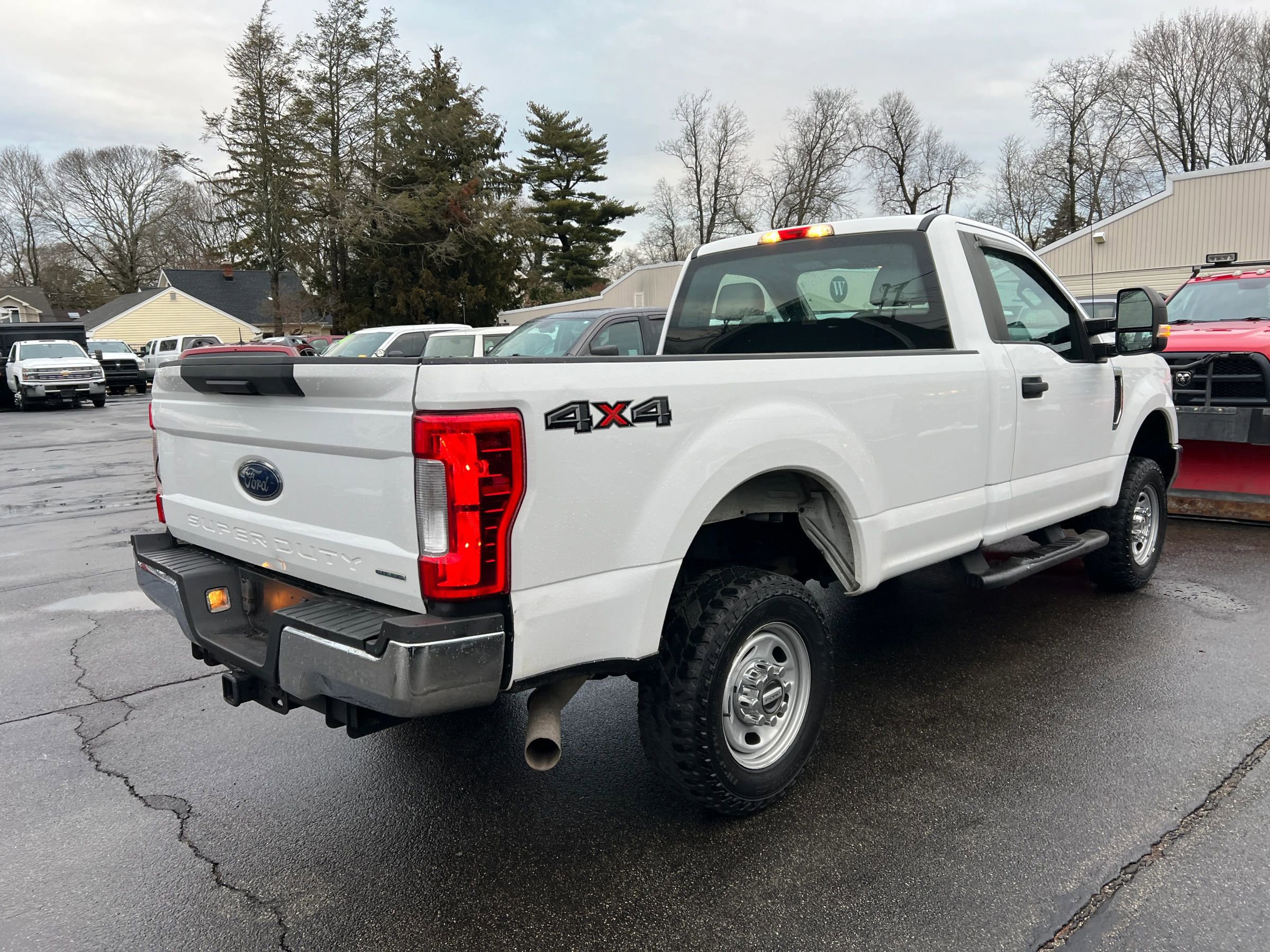 Used 2017 Ford F350 XL image 3