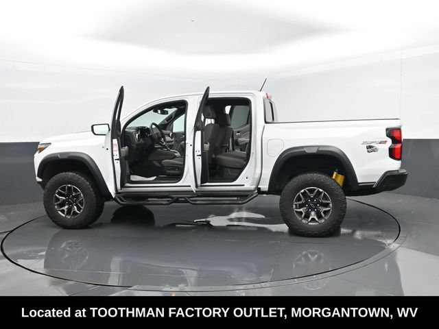 Used 2023 Chevrolet Colorado ZR2 AWD/4WD image 30