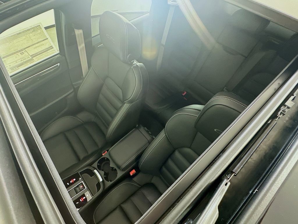 New 2026 Porsche Macan GTS AWD/4WD image 14