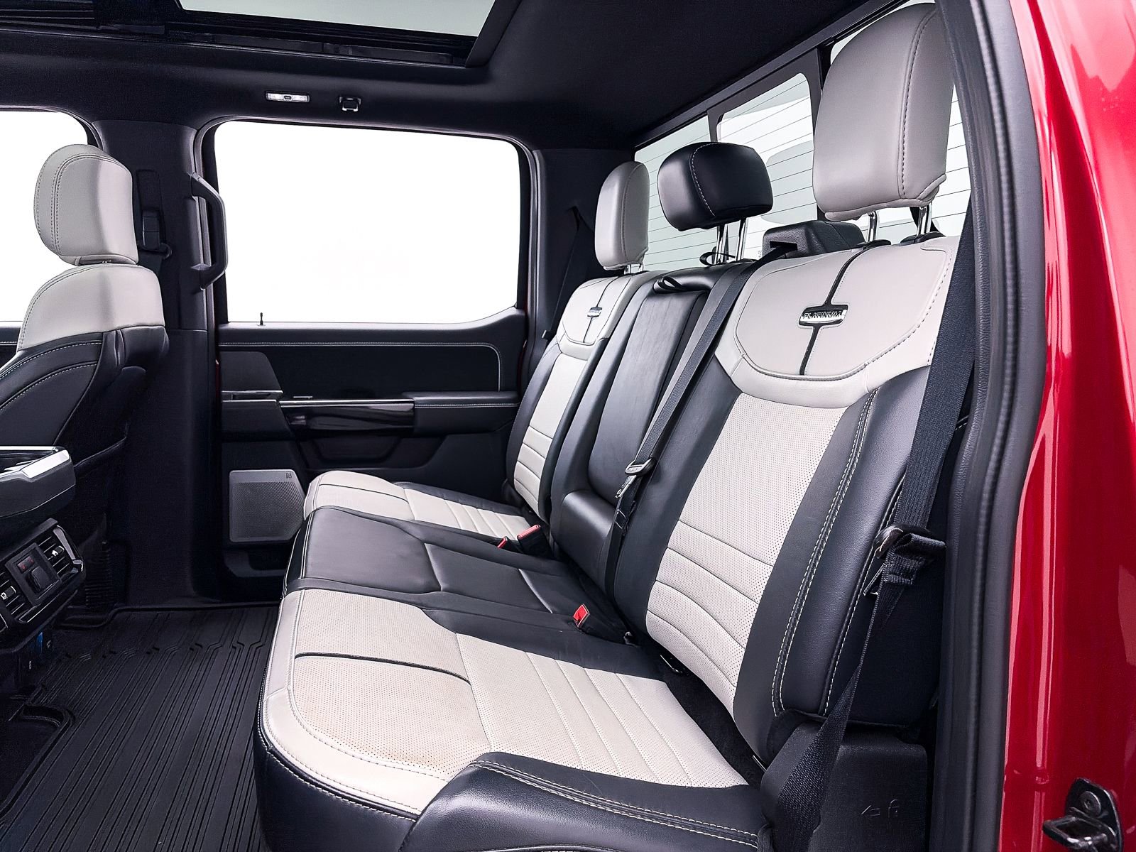 Used 2023 Ford F150 Lightning Platinum image 46