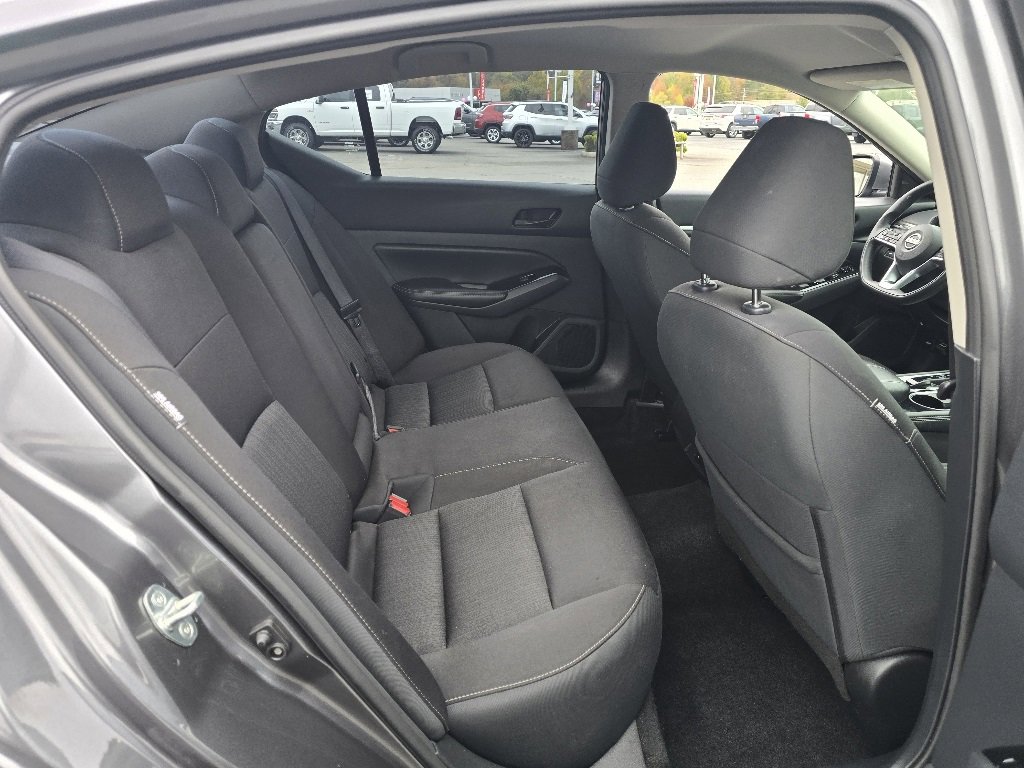 Used 2023 Nissan Altima 2.5 SV image 13