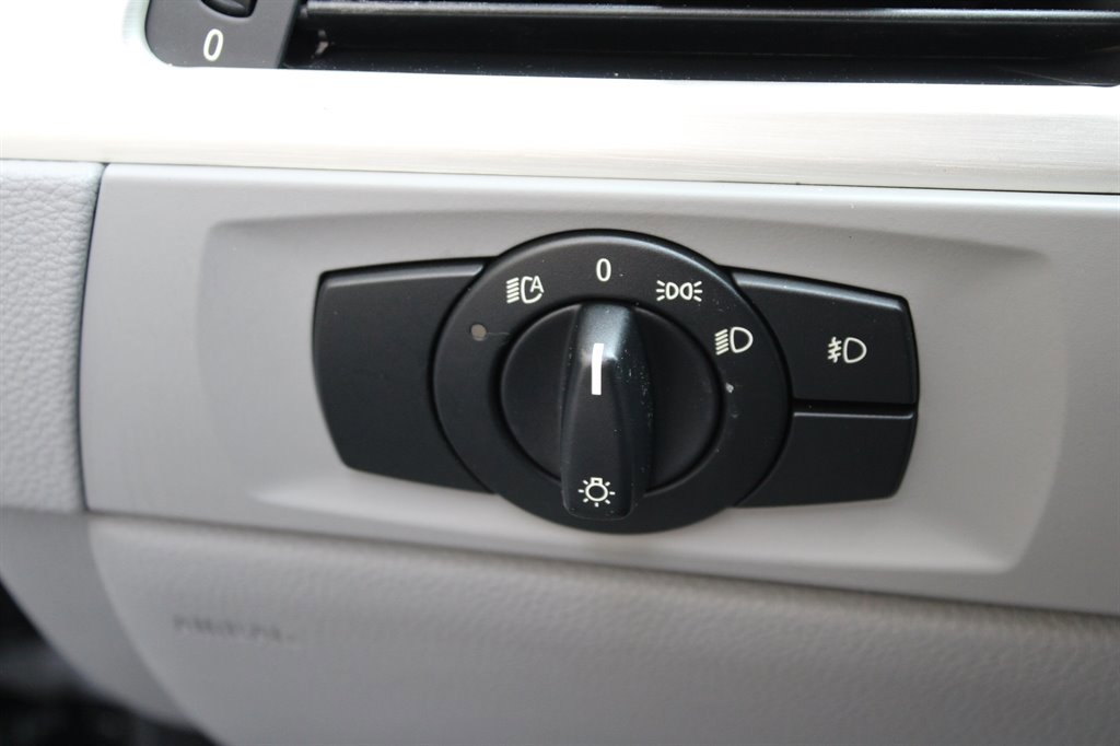 Used 2007 BMW 335i Convertible image 29