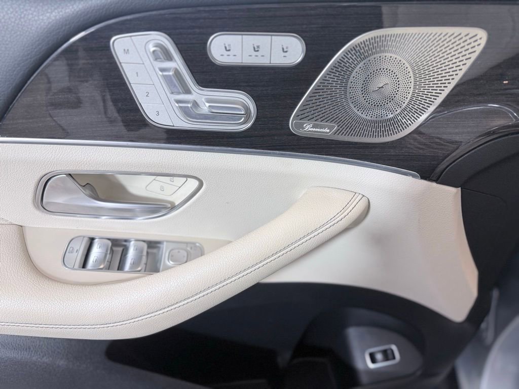 Used 2022 Mercedes-Benz GLS 450 4MATIC image 18