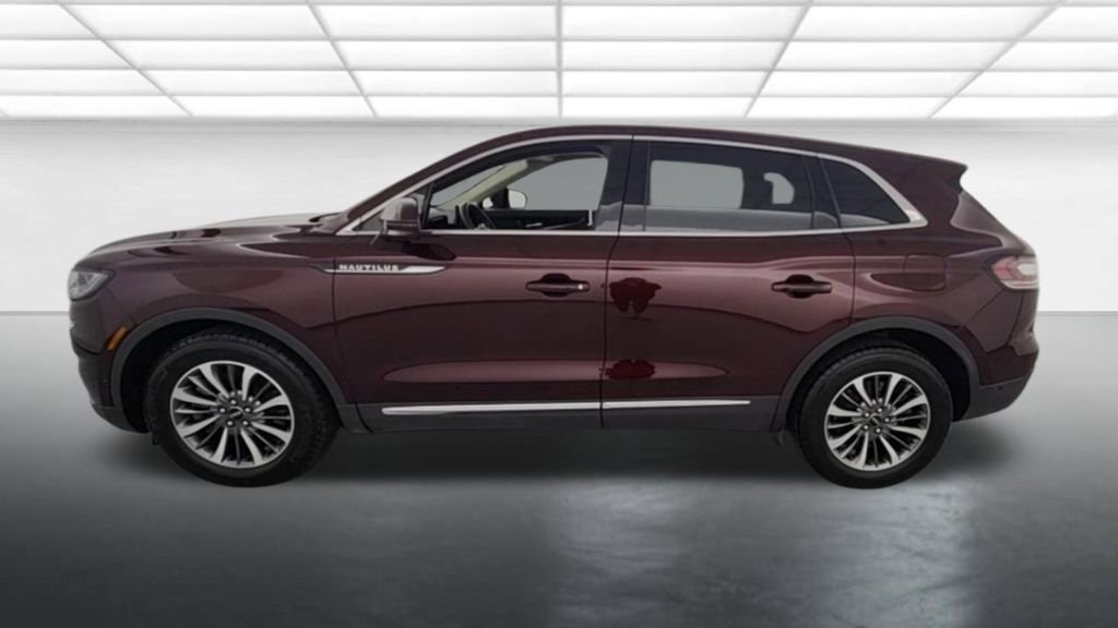 Used 2022 Lincoln Nautilus Reserve image 4