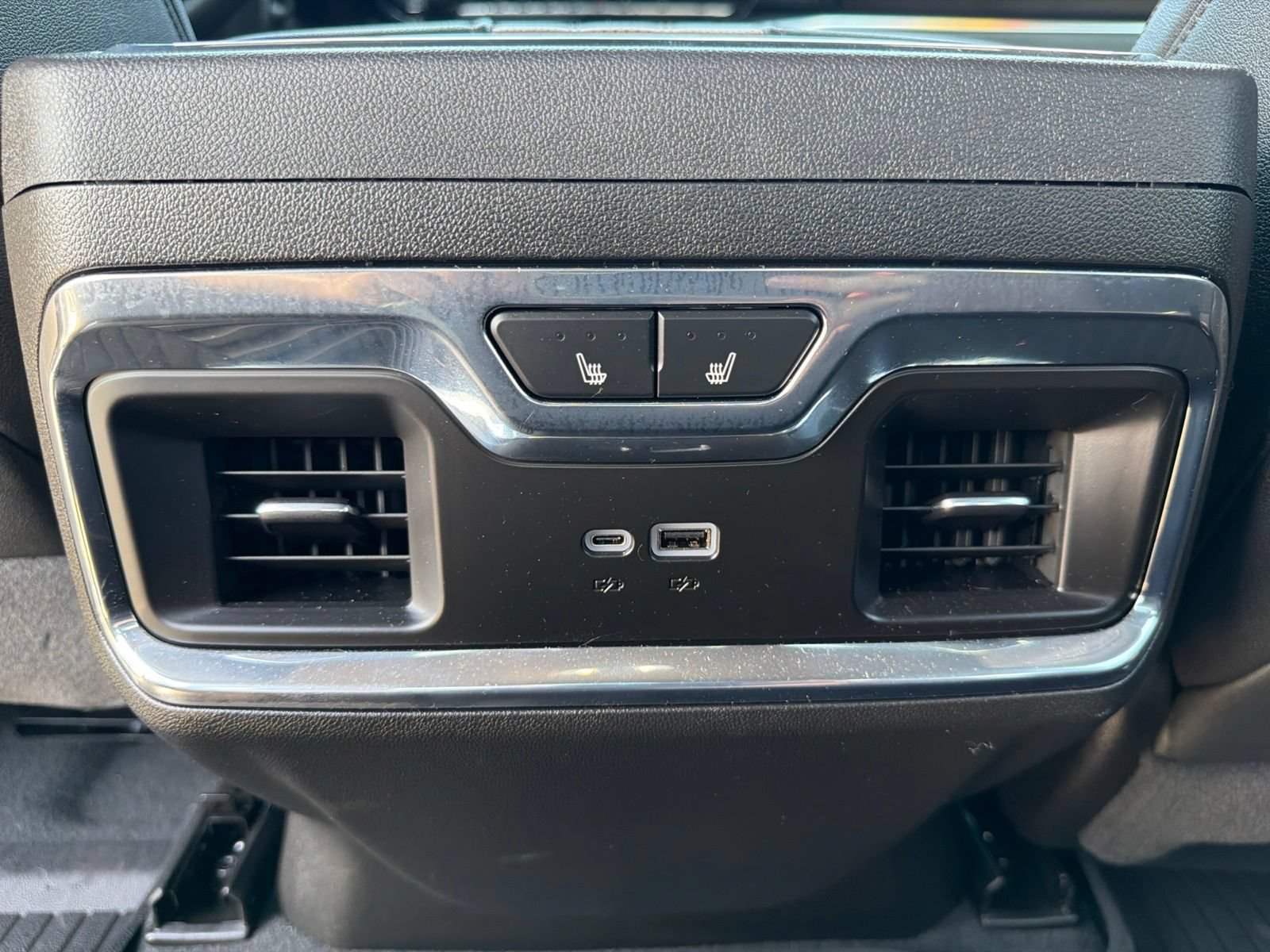 Used 2026 Chevrolet Silverado 2500 High Country w/ High Country Premium Package AWD/4WD image 21
