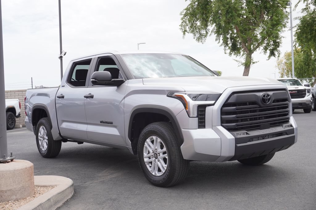 Used 2026 Toyota Tundra SR5 w/ SR5 Convenience Package AWD/4WD image 4