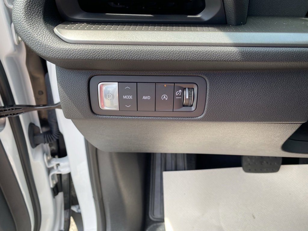 New 2025 Chevrolet Traverse LT image 13