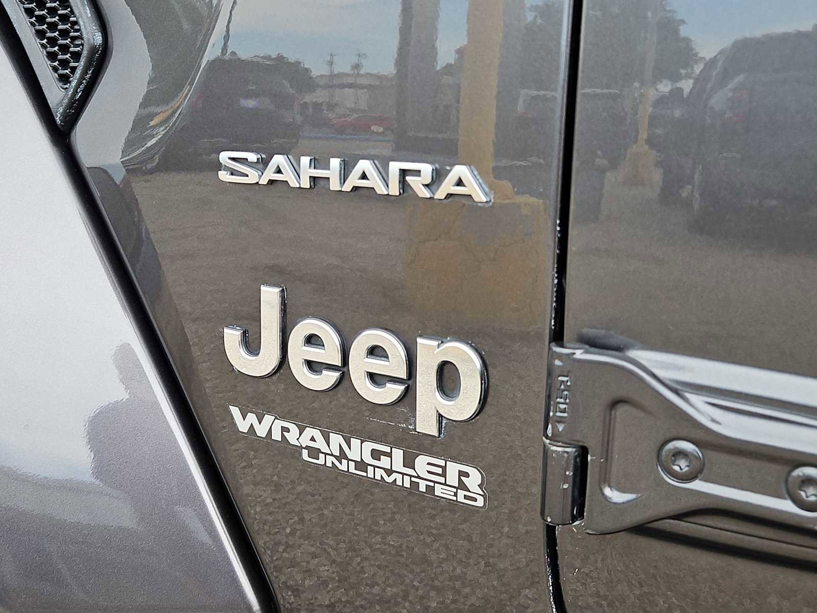 Used 2020 Jeep Wrangler Unlimited Sahara AWD/4WD image 11