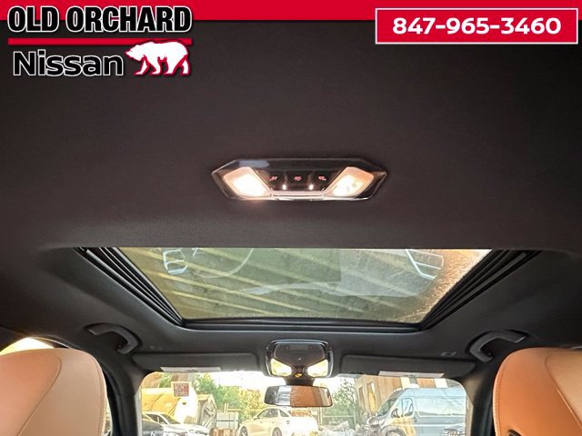 Used 2025 BMW 330i xDrive Sedan w/ Premium Package AWD/4WD image 16