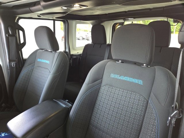 Used 2021 Jeep Wrangler Unlimited Islander w/ Uconnect 4C Nav & Sound Group image 17