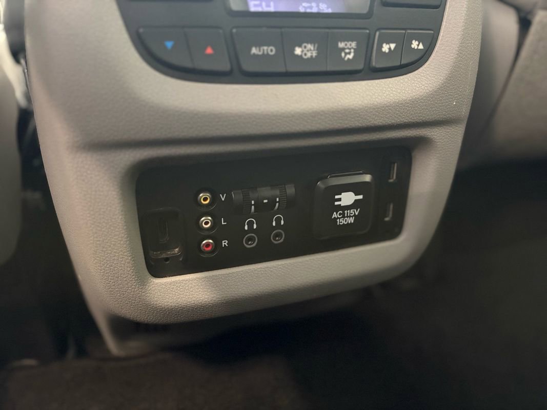 Used 2017 Honda Pilot Elite image 31