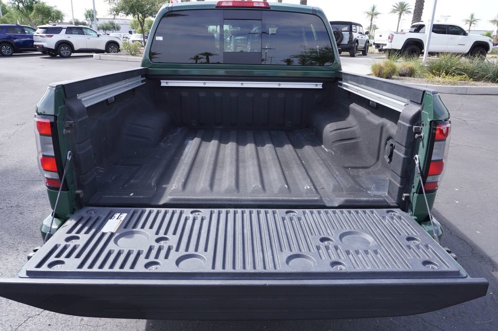 Certified 2024 Nissan Frontier SL w/ Technology Package image 9