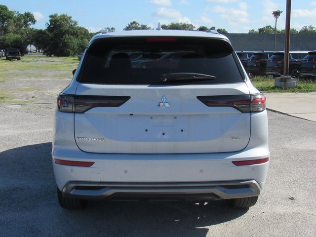 New 2025 Mitsubishi Outlander SEL image 4