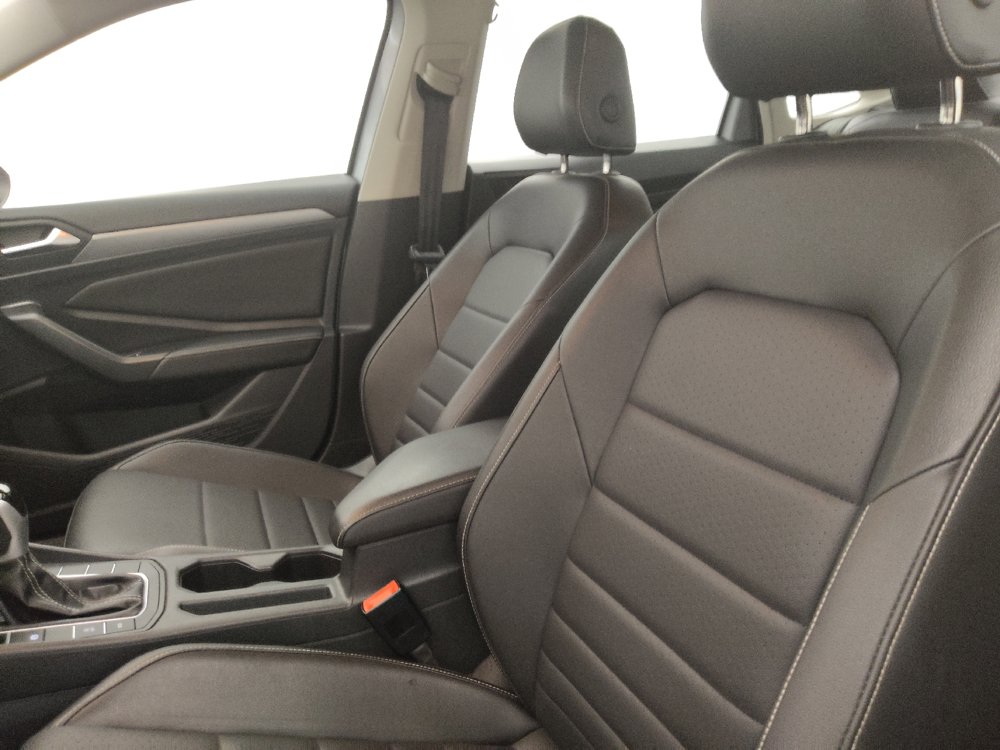 Used 2024 Volkswagen Jetta SE FWD image 17
