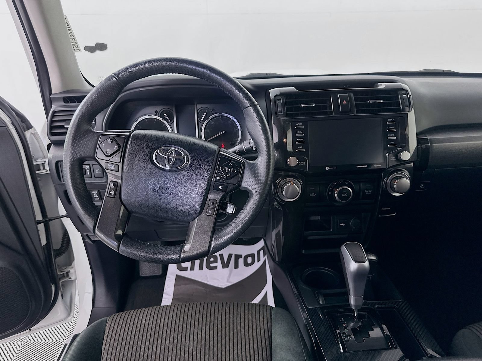 Used 2022 Toyota 4Runner TRD Off-Road AWD/4WD image 24
