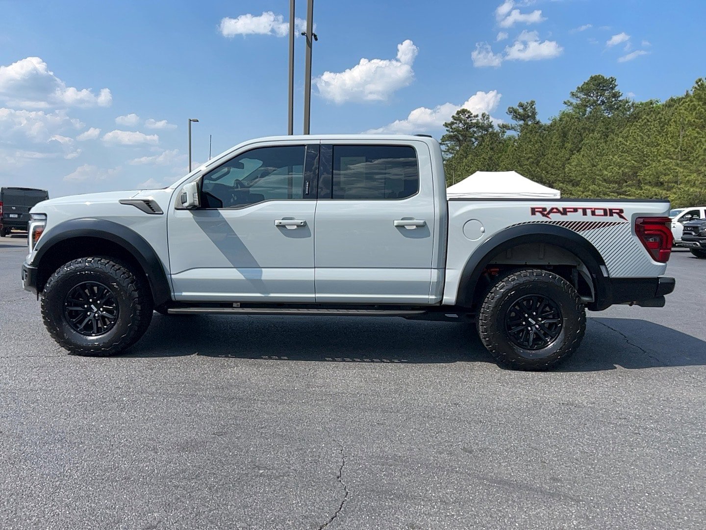 Used 2024 Ford F150 Raptor AWD/4WD image 8
