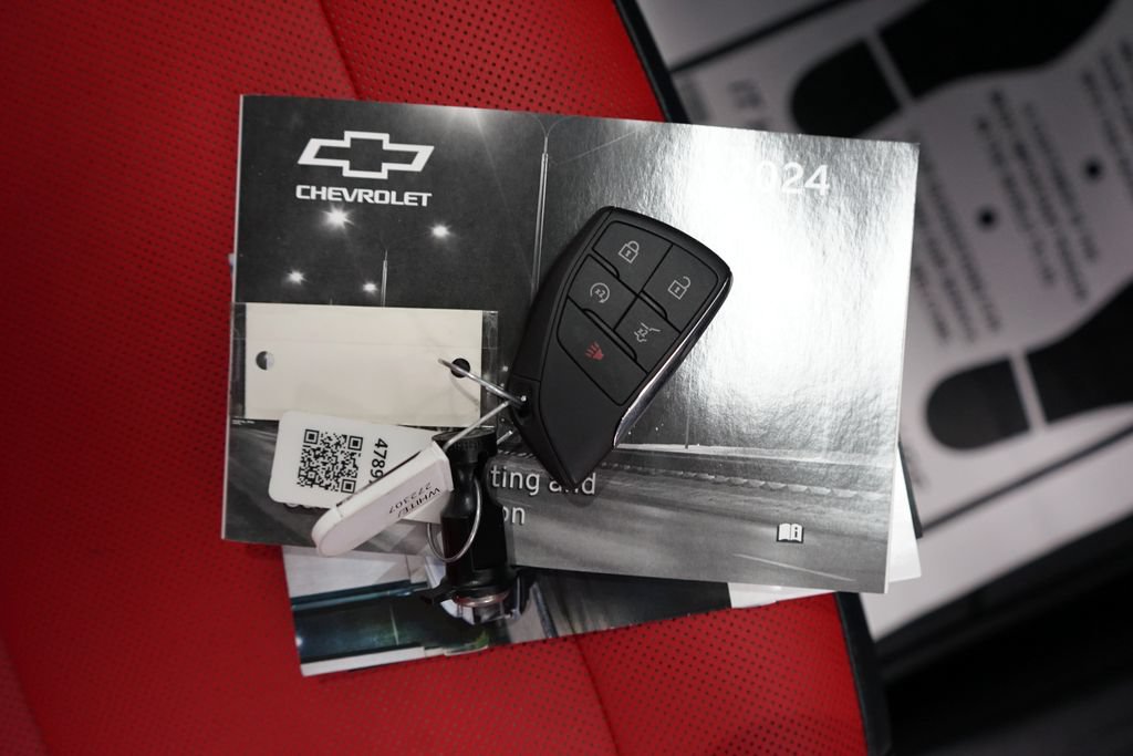 Used 2024 Chevrolet Equinox EV RS FWD image 69