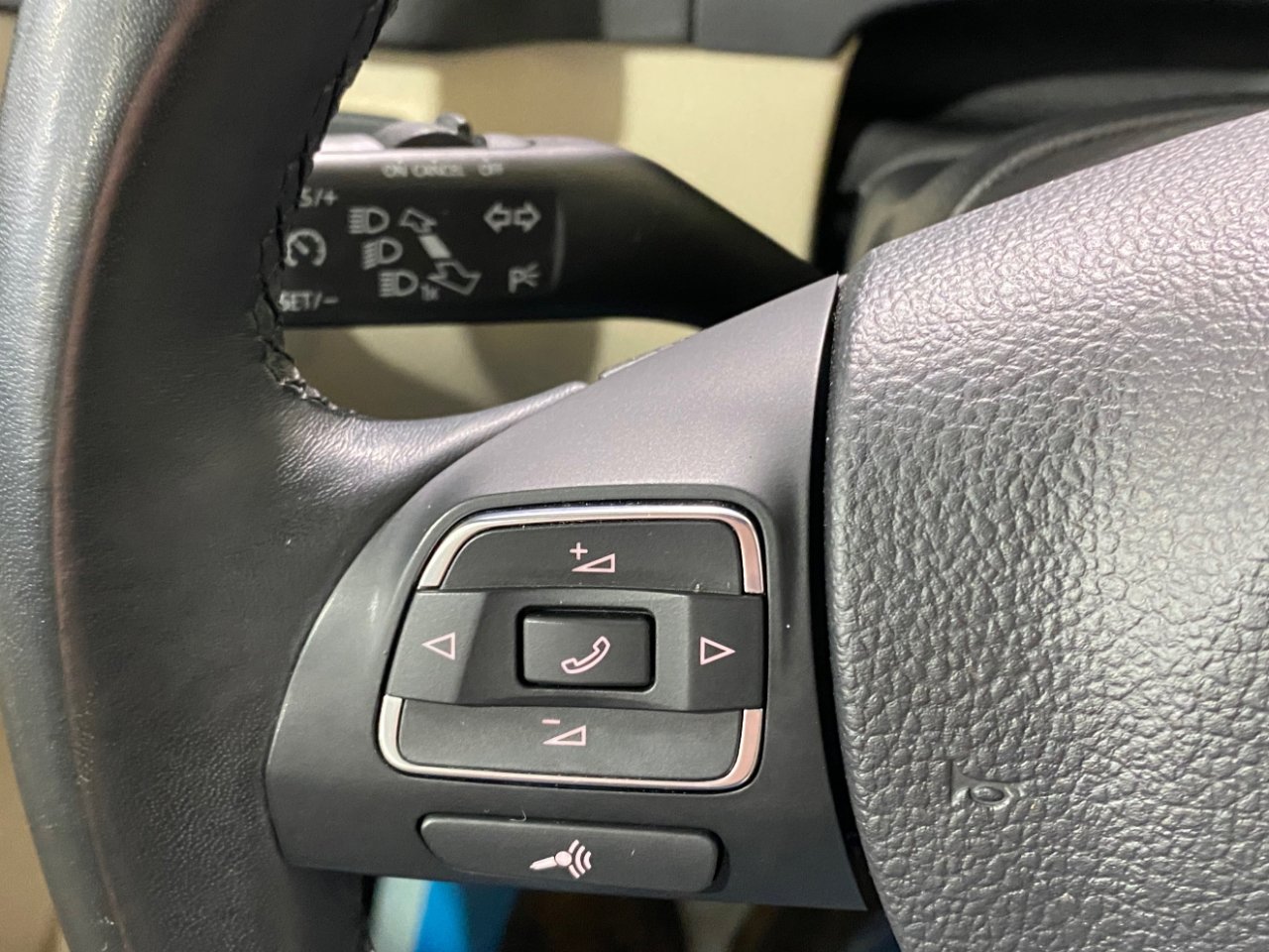 Used 2017 Volkswagen Tiguan Wolfsburg Edition image 21