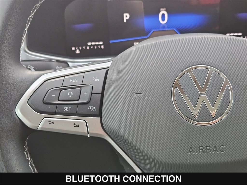 Used 2025 Volkswagen Taos SE image 25