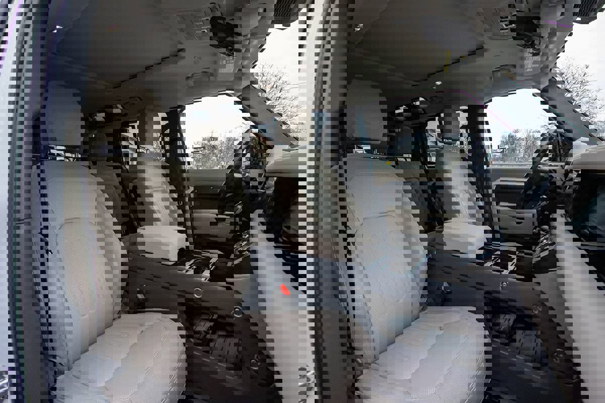 Used 2020 Land Rover Defender 110 S image 19