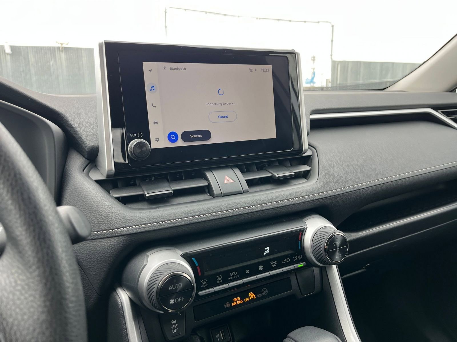 Used 2025 Toyota RAV4 LE image 21